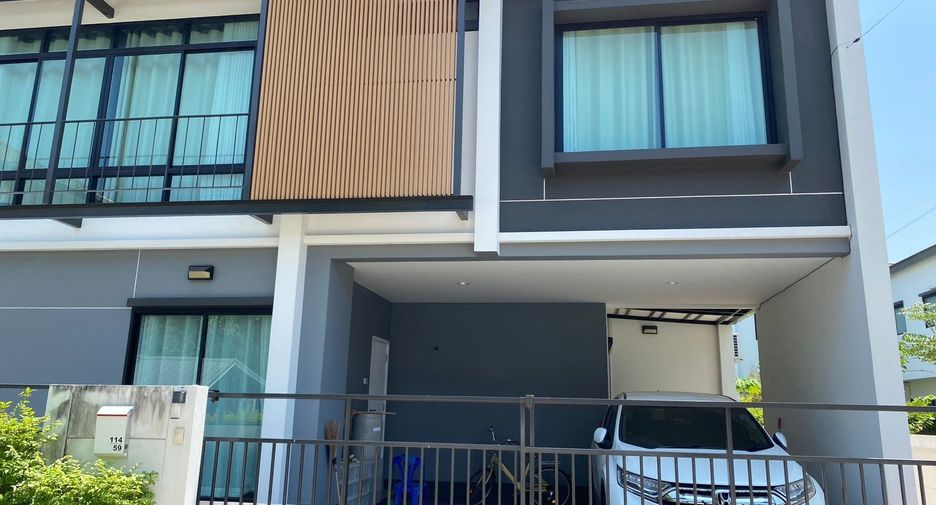 For sale and for rent 5 bedrooms house in Khlong Sam Wa, Bangkok