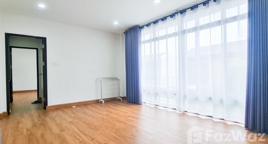For sale and for rent 5 bedrooms house in Khlong Sam Wa, Bangkok