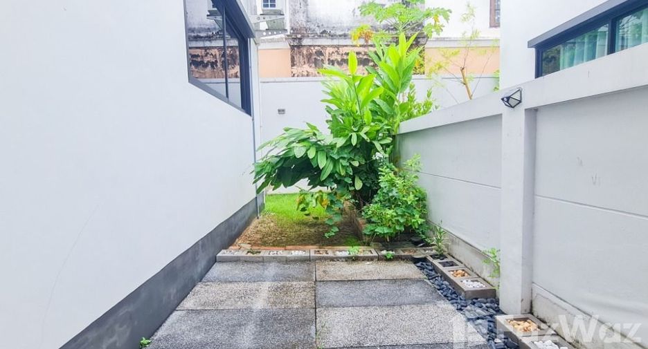 For sale and for rent 5 bedrooms house in Khlong Sam Wa, Bangkok