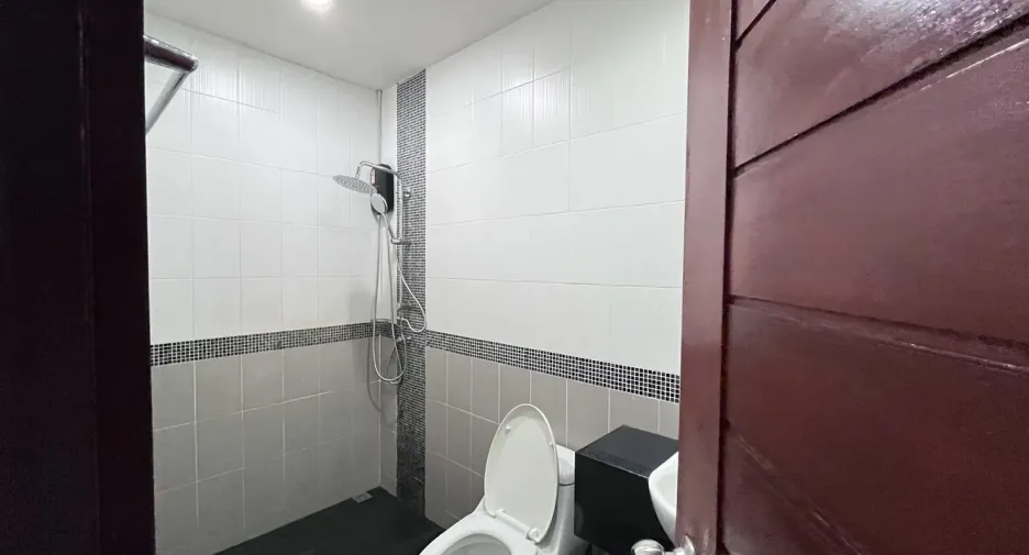 For rent 2 bedrooms townhouse in Thalang, Phuket