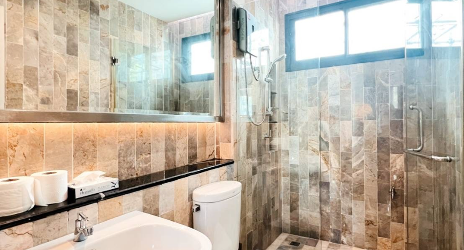 For sale 3 bedrooms house in Mueang Chiang Mai, Chiang Mai