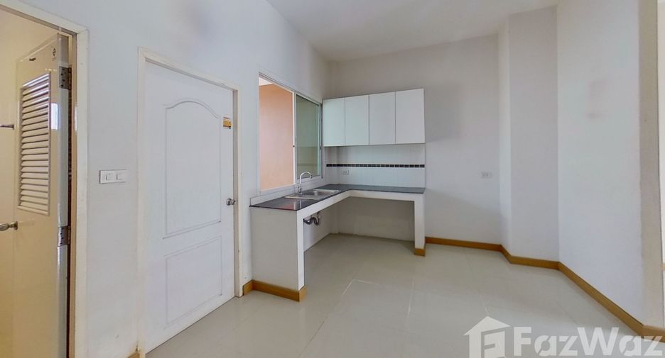 For sale 2 bedrooms townhouse in San Kamphaeng, Chiang Mai