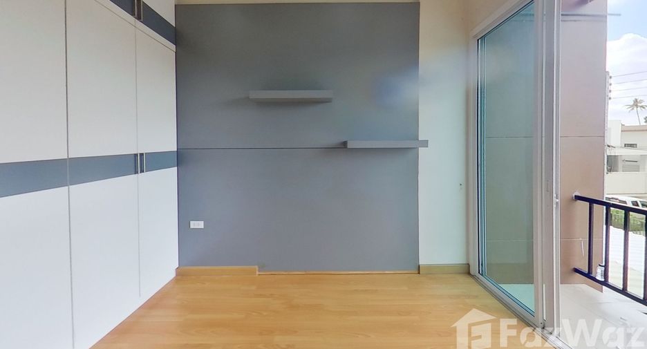For sale 2 bedrooms townhouse in San Kamphaeng, Chiang Mai