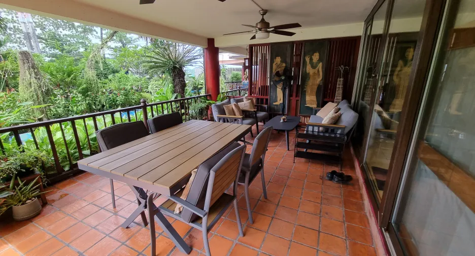 For sale 2 bedrooms condo 