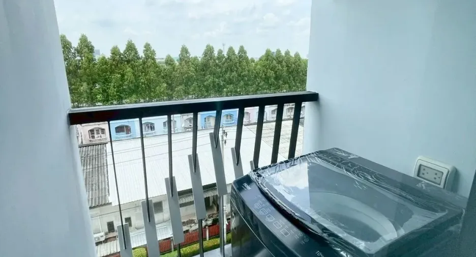 For sale 1 bed condo in Min Buri, Bangkok