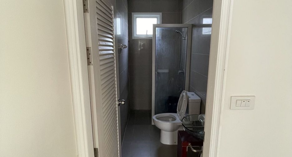 Haus zum Kauf mit 4 Zimmer in San Kamphaeng, Chiang Mai