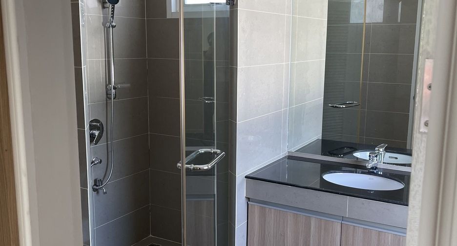 Haus zum Kauf mit 4 Zimmer in San Kamphaeng, Chiang Mai