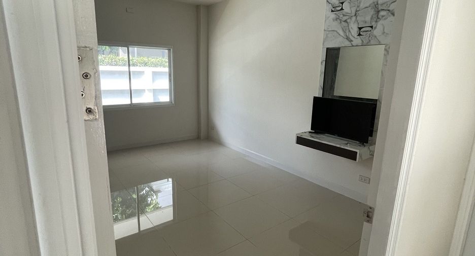 Haus zum Kauf mit 4 Zimmer in San Kamphaeng, Chiang Mai