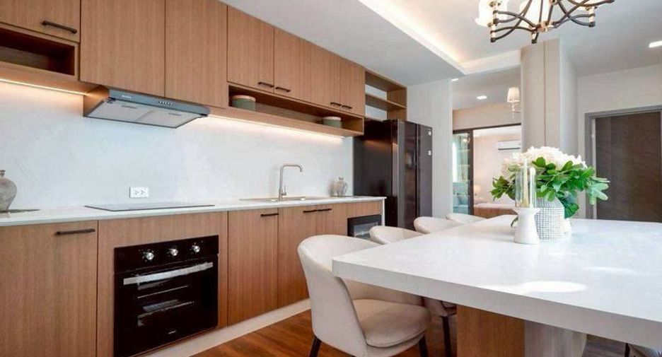 Villa en venta de 4 habitaciones en Bang Lamung, Chonburi