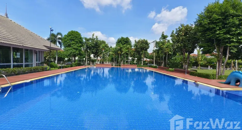 For rent 3 bedrooms house in Pak Kret, Nonthaburi