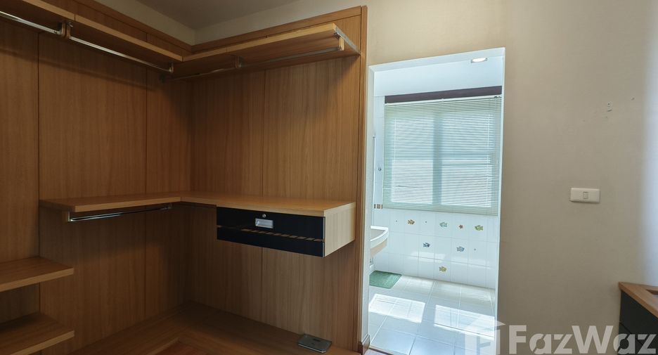 For rent 3 bedrooms house in Pak Kret, Nonthaburi