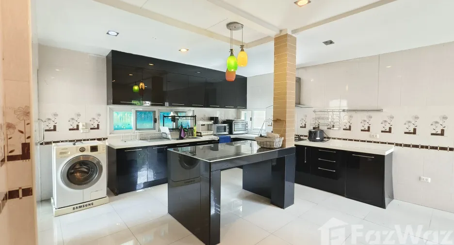 For rent 3 bedrooms house in Pak Kret, Nonthaburi