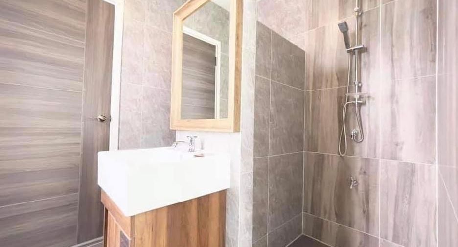 À vendre 3 chambres villa à Saraphi, Chiang Mai