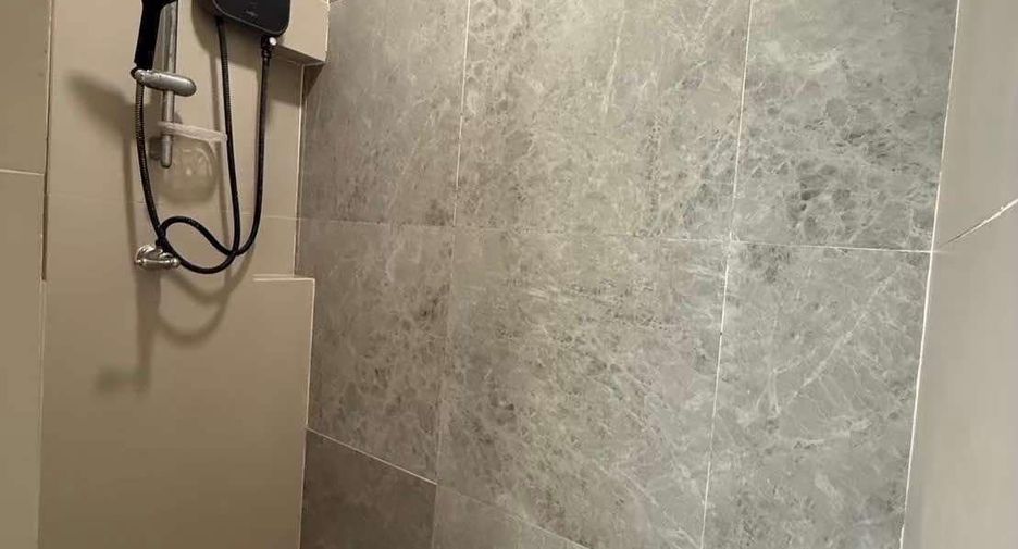 For sale 4 bedrooms townhouse in Bang Khen, Bangkok