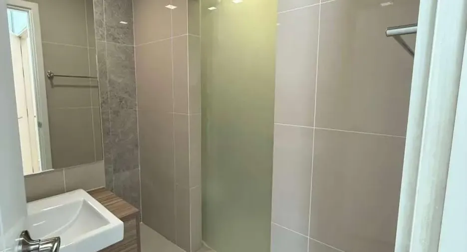 For sale 4 bedrooms townhouse in Bang Khen, Bangkok