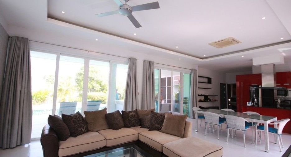 À vendre 4 chambres villa à Hua Hin, Prachuap Khiri Khan