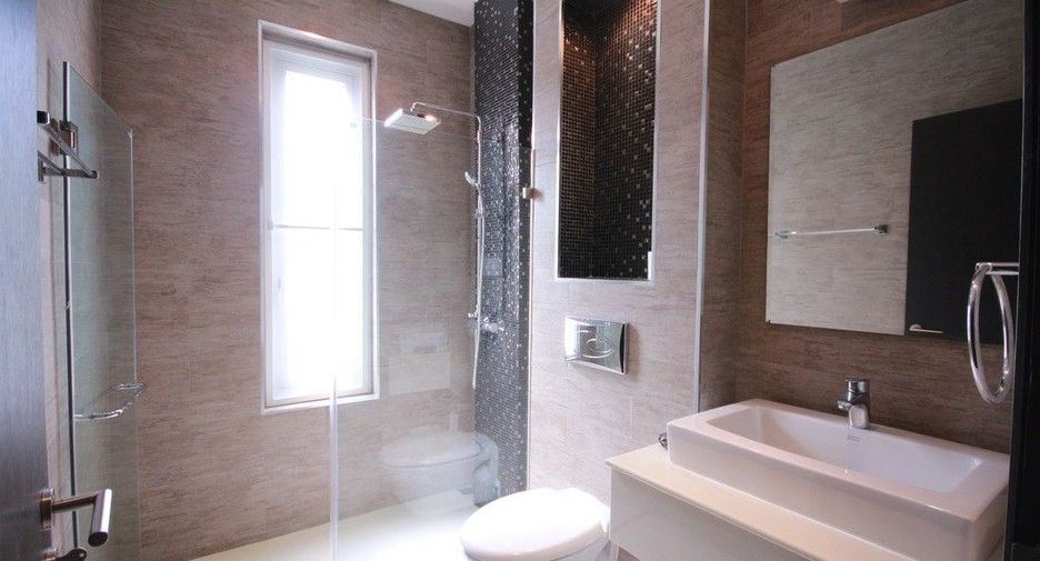 À vendre 4 chambres villa à Hua Hin, Prachuap Khiri Khan