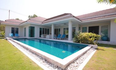 À vendre 4 chambres villa à Hua Hin, Prachuap Khiri Khan