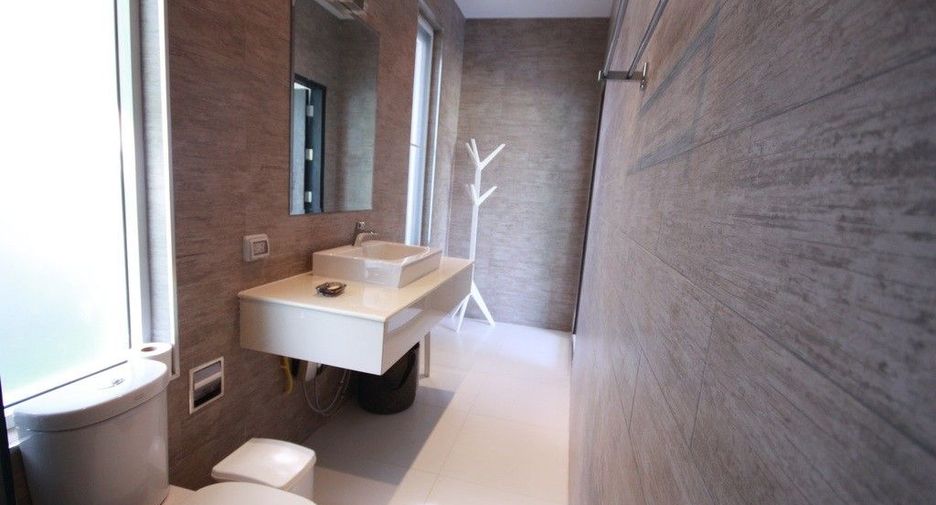 À vendre 4 chambres villa à Hua Hin, Prachuap Khiri Khan