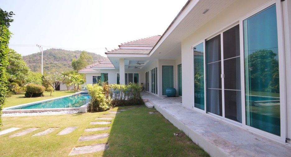 À vendre 4 chambres villa à Hua Hin, Prachuap Khiri Khan