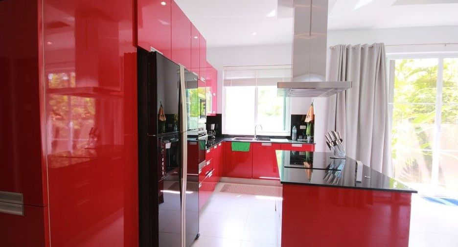 À vendre 4 chambres villa à Hua Hin, Prachuap Khiri Khan