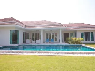 For sale 4 bedrooms villa in Hua Hin, Prachuap Khiri Khan