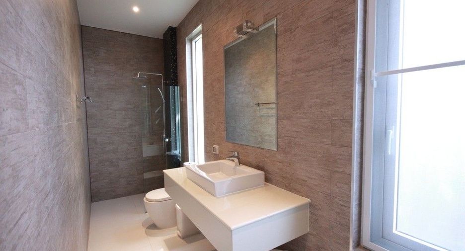 À vendre 4 chambres villa à Hua Hin, Prachuap Khiri Khan