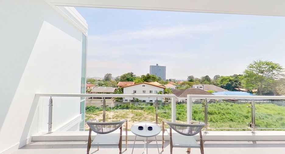 Villa zum Kauf mit 6 Zimmer in Bang Lamung, Chonburi