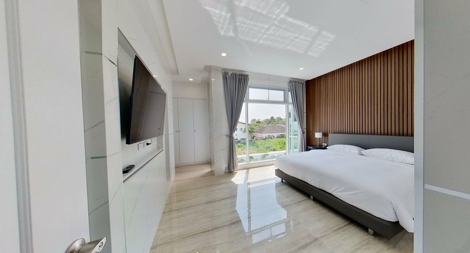 Villa zum Kauf mit 6 Zimmer in Bang Lamung, Chonburi