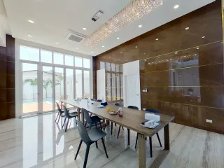 Villa zum Kauf mit 6 Zimmer in Bang Lamung, Chonburi
