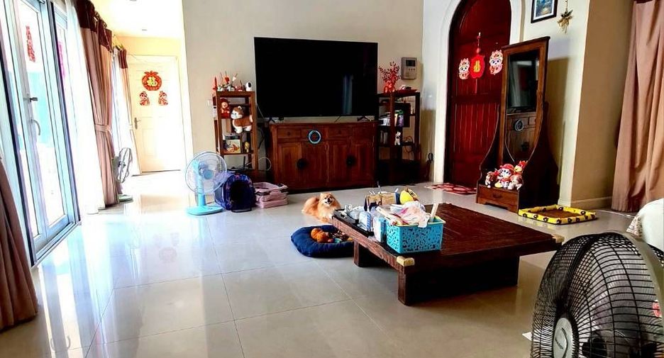 For sale 3 bedrooms villa in Bang Lamung, Chonburi
