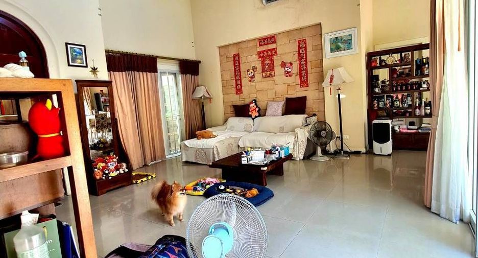 For sale 3 bedrooms villa in Bang Lamung, Chonburi