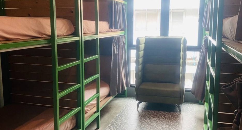 For sale 4 bedrooms retail Space in Ratchathewi, Bangkok