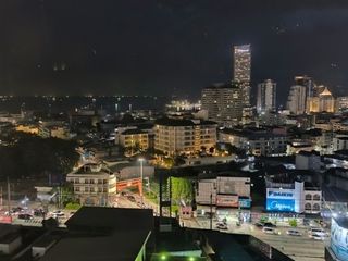 出售 和 出租 1 卧室 公寓 在 Si Racha, Chon Buri