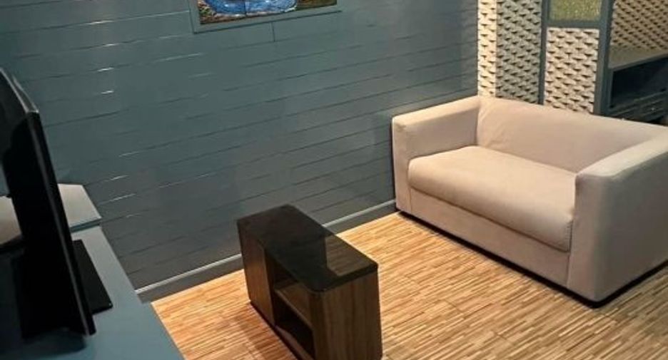 Condo en venta y en alquiler de 1 habitaciones en Si Racha, Chonburi