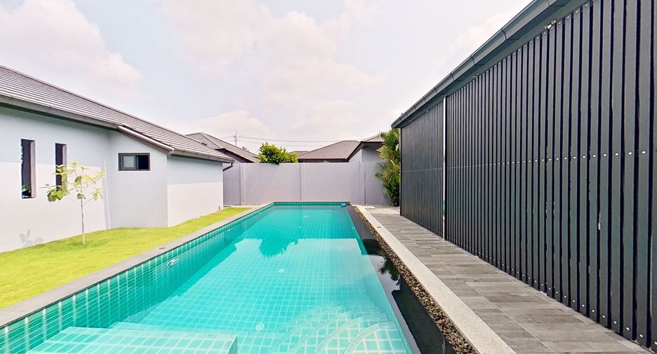 For sale 2 ベッドルーム villa in Bang Lamung, Chonburi