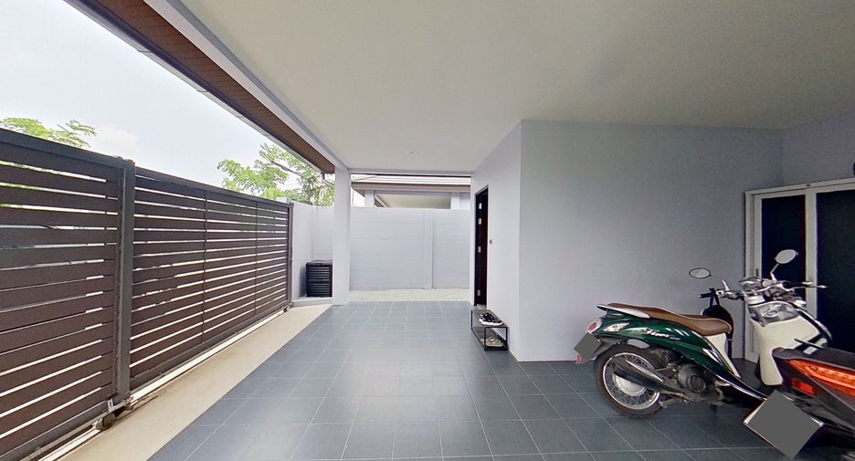 For sale 2 ベッドルーム villa in Bang Lamung, Chonburi