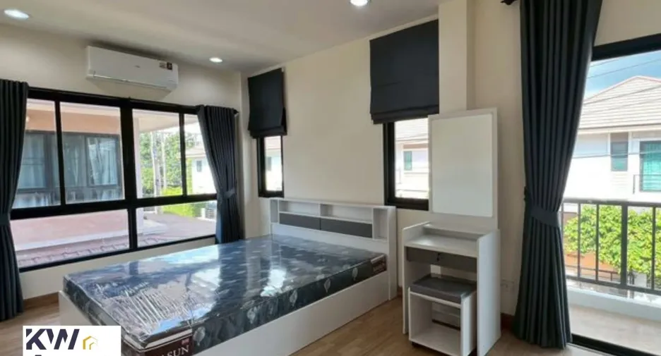 For rent 3 bedrooms house in Ban Bueng, Chonburi