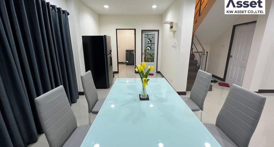 For rent 3 bedrooms house in Ban Bueng, Chonburi
