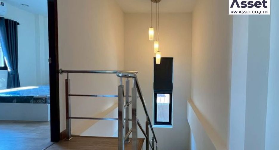 For rent 3 bedrooms house in Ban Bueng, Chonburi