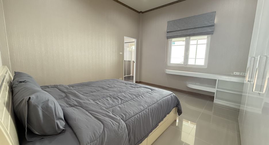 Haus zur Miete mit 3 Zimmer in Bang Lamung, Chonburi