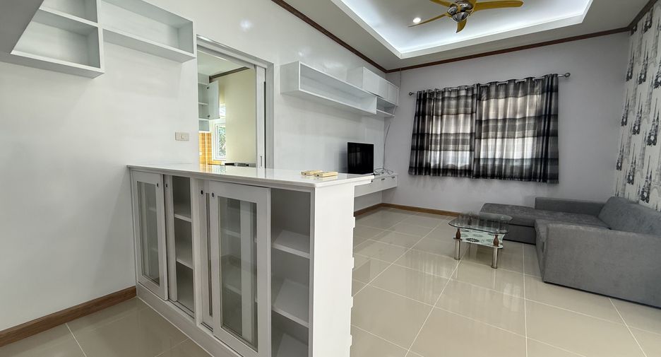 Haus zur Miete mit 3 Zimmer in Bang Lamung, Chonburi