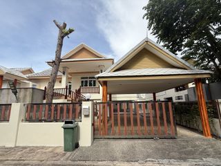 Haus zur Miete mit 3 Zimmer in Bang Lamung, Chonburi