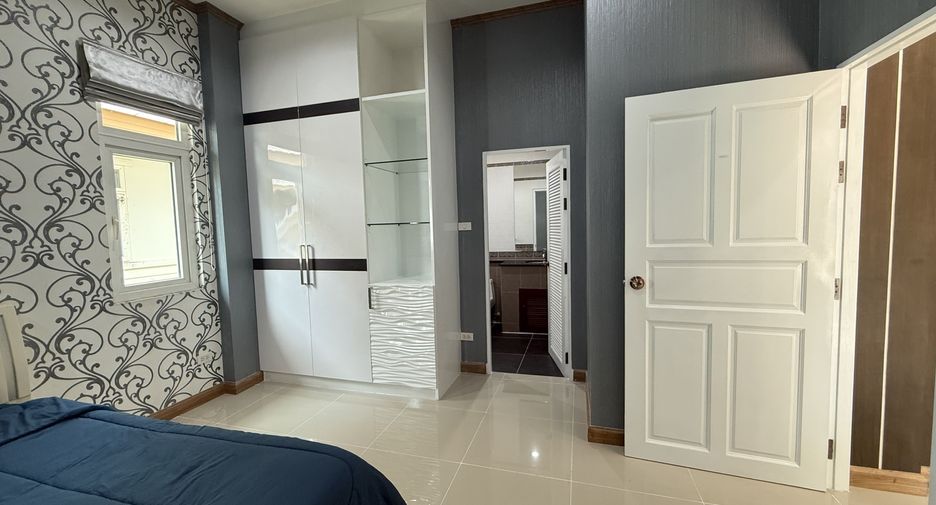Haus zur Miete mit 3 Zimmer in Bang Lamung, Chonburi