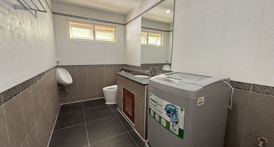 Haus zur Miete mit 3 Zimmer in Bang Lamung, Chonburi