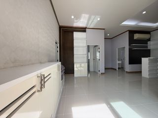 Haus zur Miete mit 3 Zimmer in Bang Lamung, Chonburi