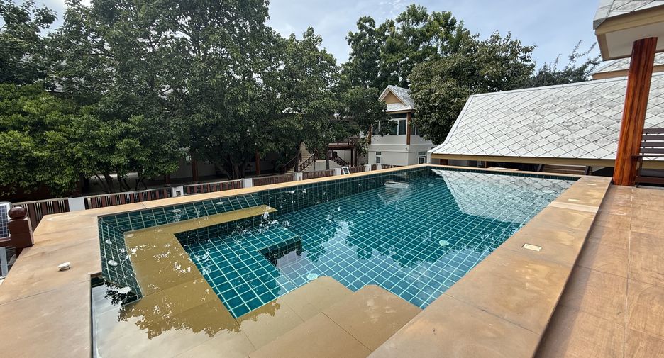 Haus zur Miete mit 3 Zimmer in Bang Lamung, Chonburi