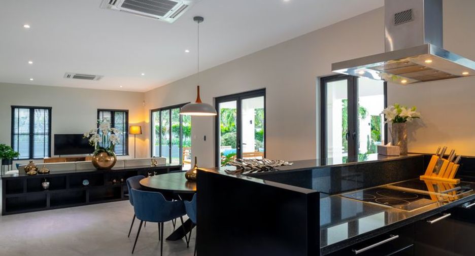 À vendre 5 chambres villa à Hua Hin, Prachuap Khiri Khan