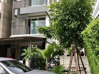 Продажа и аренда 3 спальни таунхаус в Банг Капи, Бангкок