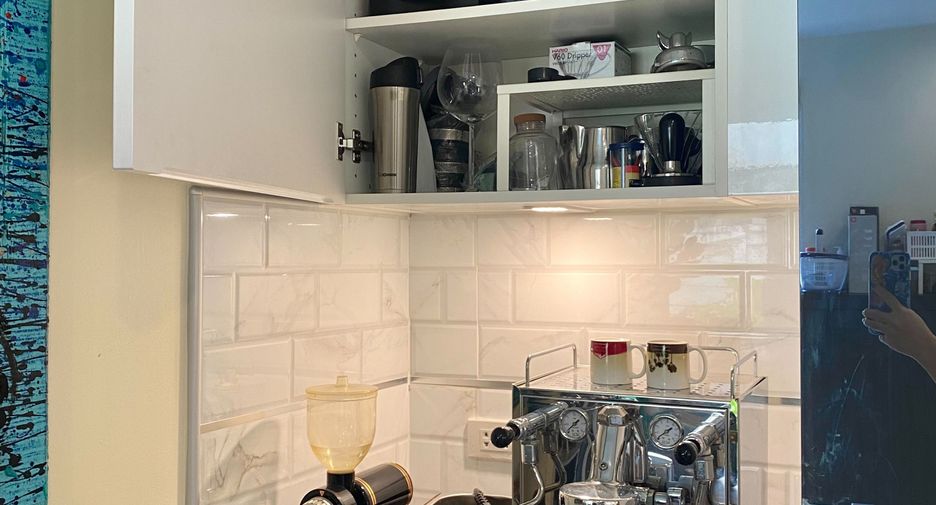 For sale and for rent 3 bedrooms townhouse in Bang Kapi, Bangkok